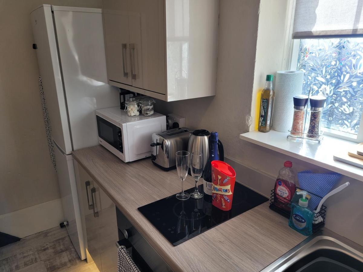 Carlisle Central, Cute Studio Appt, The Cupboard Exterior foto